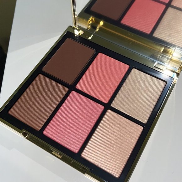 Burberry Essentials Glow Face Pallette - Picture 4 of 4